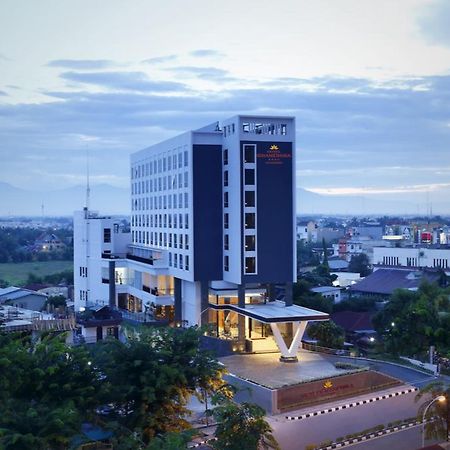 Hotel Grandhika Setiabudi Medan Zewnętrze zdjęcie