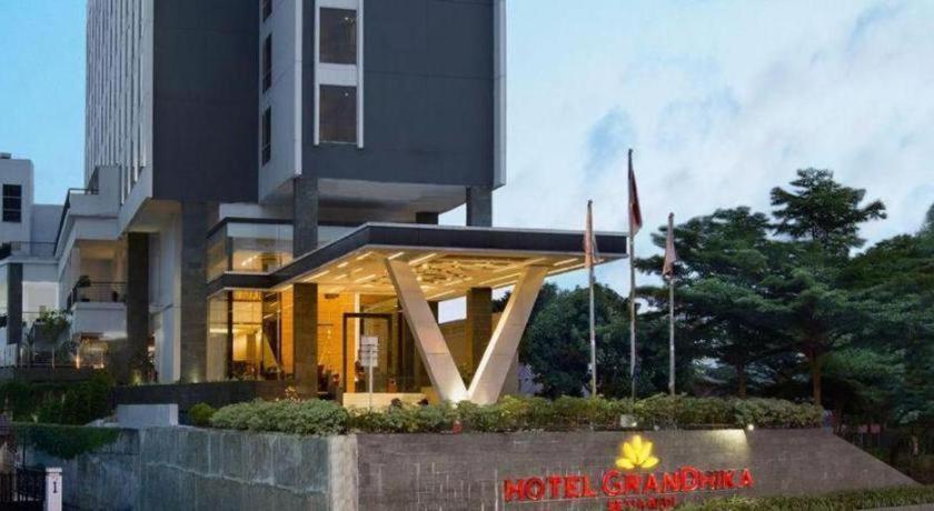 Hotel Grandhika Setiabudi Medan Zewnętrze zdjęcie